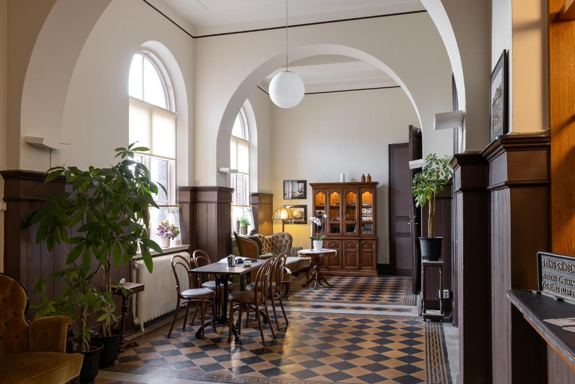 Stationen Bed and Breakfast Ystad Εξωτερικό φωτογραφία